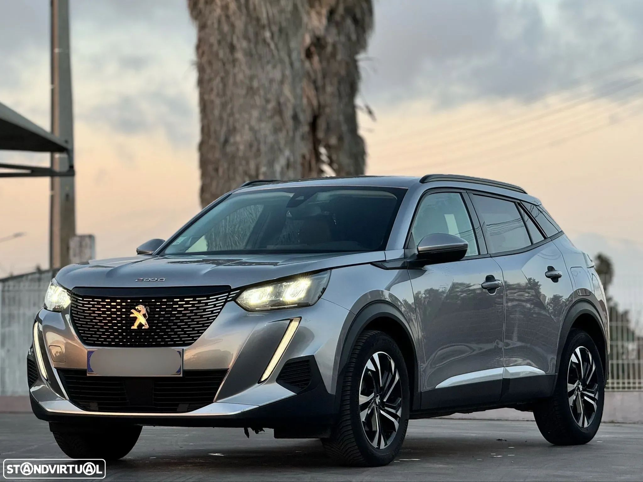 Peugeot 2008 1.5 BlueHDi Allure Pack EAT8 - 1
