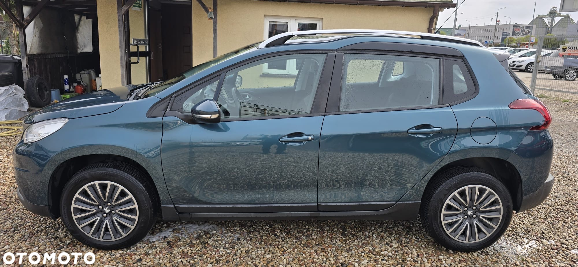 Peugeot 2008 1.2 Pure Tech Style - 10