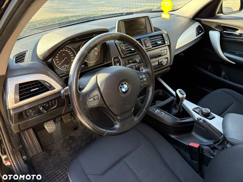 BMW Seria 1 116d DPF - 8