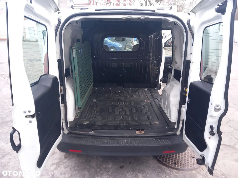 Opel COMBO - 14