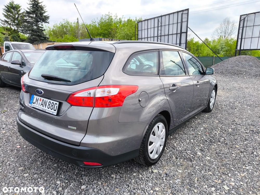 Ford Focus - 8