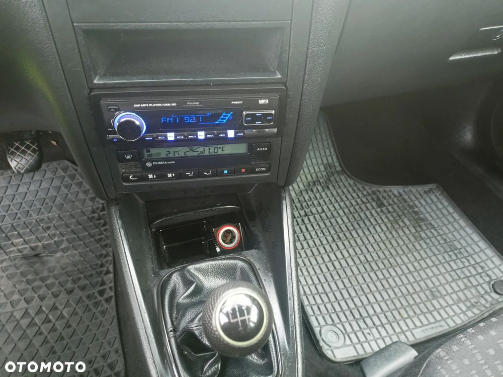 Volkswagen Golf 1.6 Basis - 13