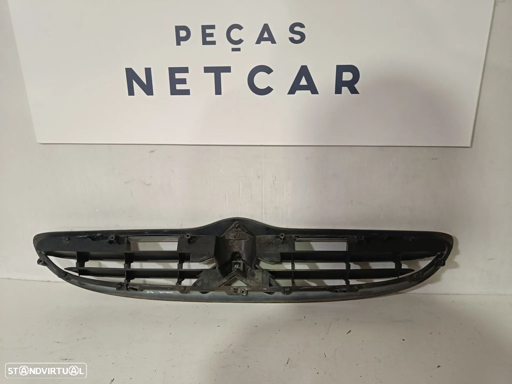 Grelha capot Citroen Saxo 2001 - 2