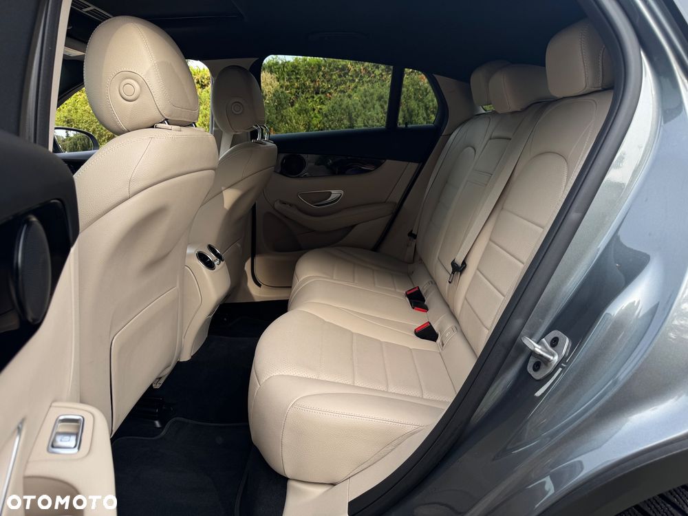 Mercedes-Benz GLC 200 d Business Edition - 22