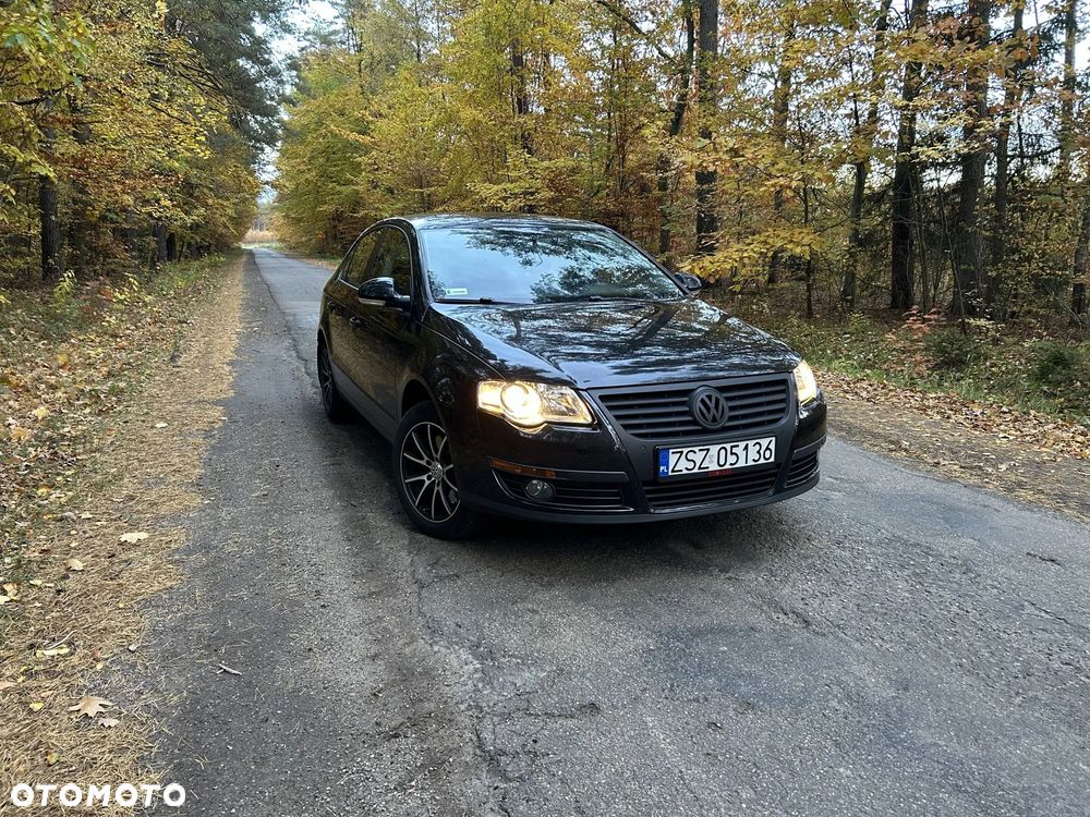 Volkswagen Passat - 2