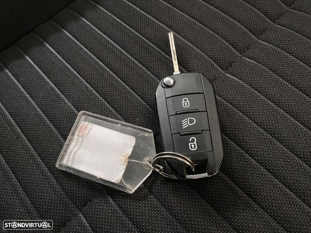 Peugeot 208 1.2 PureTech Active - 23