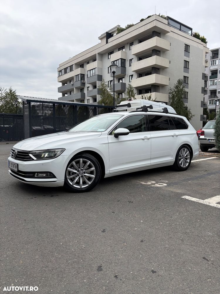 Volkswagen Passat - 1