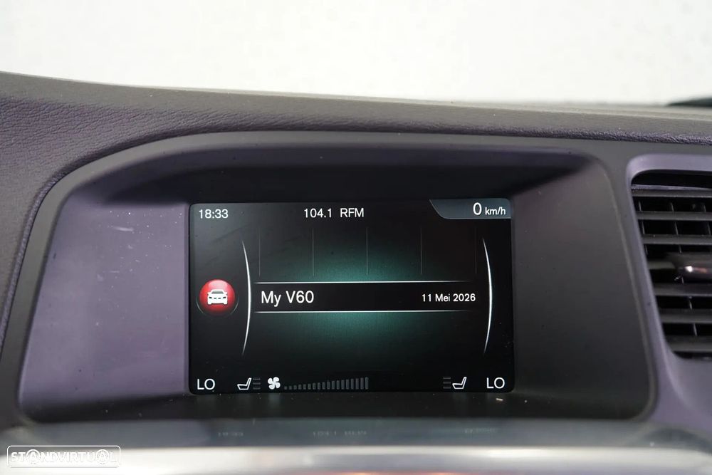 Volvo V60 2.4 D6 Momentum AWD Phev - 33