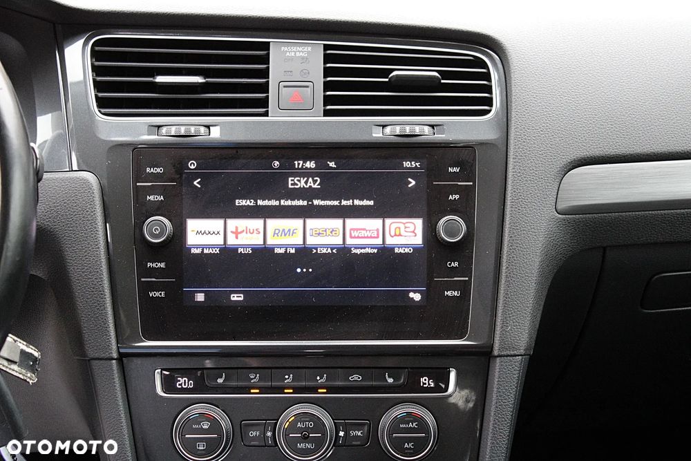 Volkswagen Golf - 20