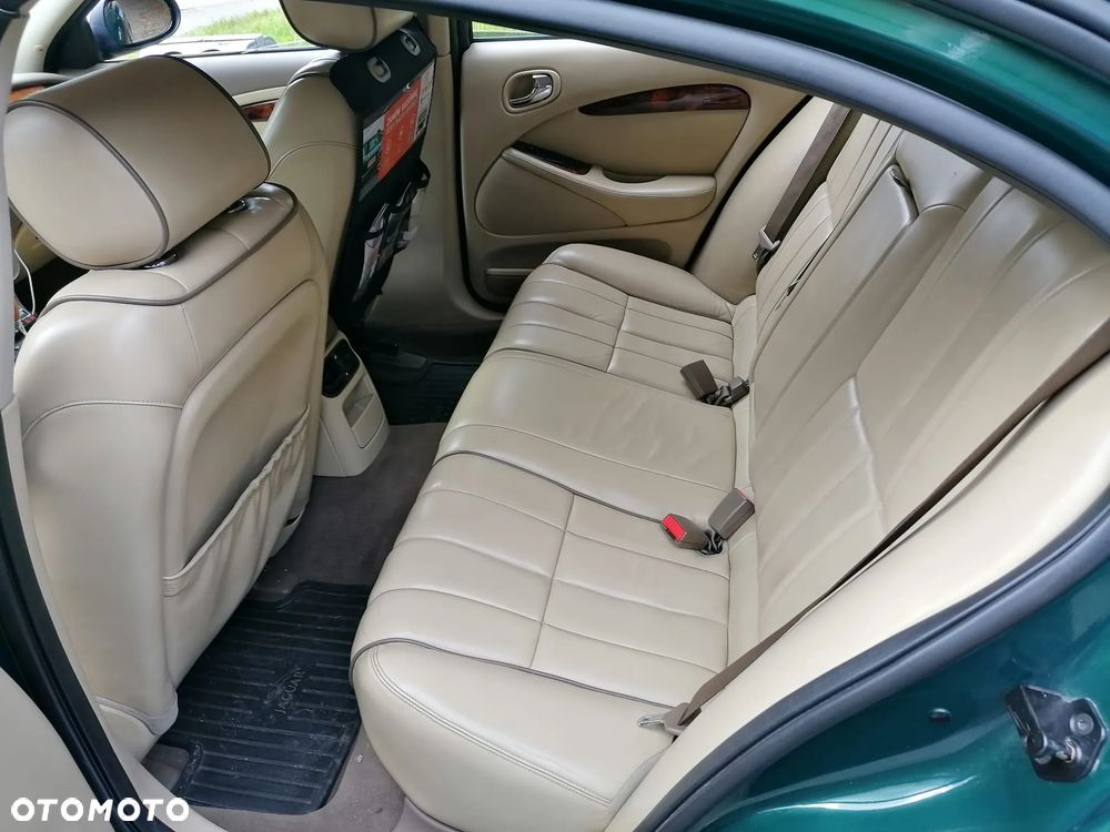 Jaguar S-Type 3.0 V6 Executive - 10