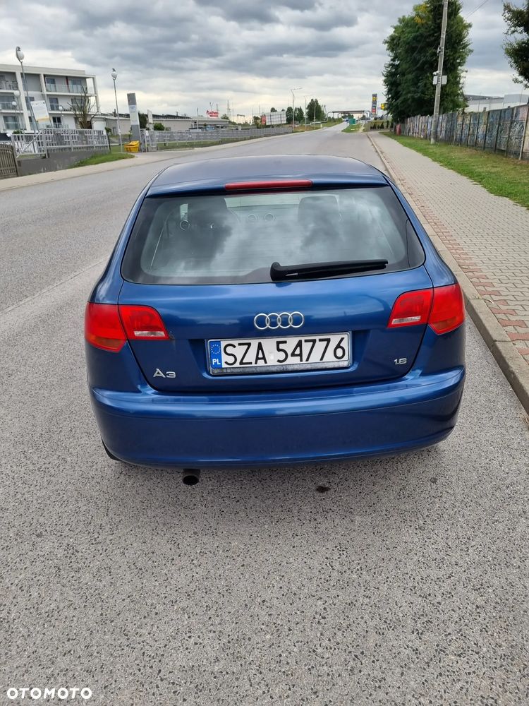 Audi A3 Sportback 1.6 FSI Ambiente - 13