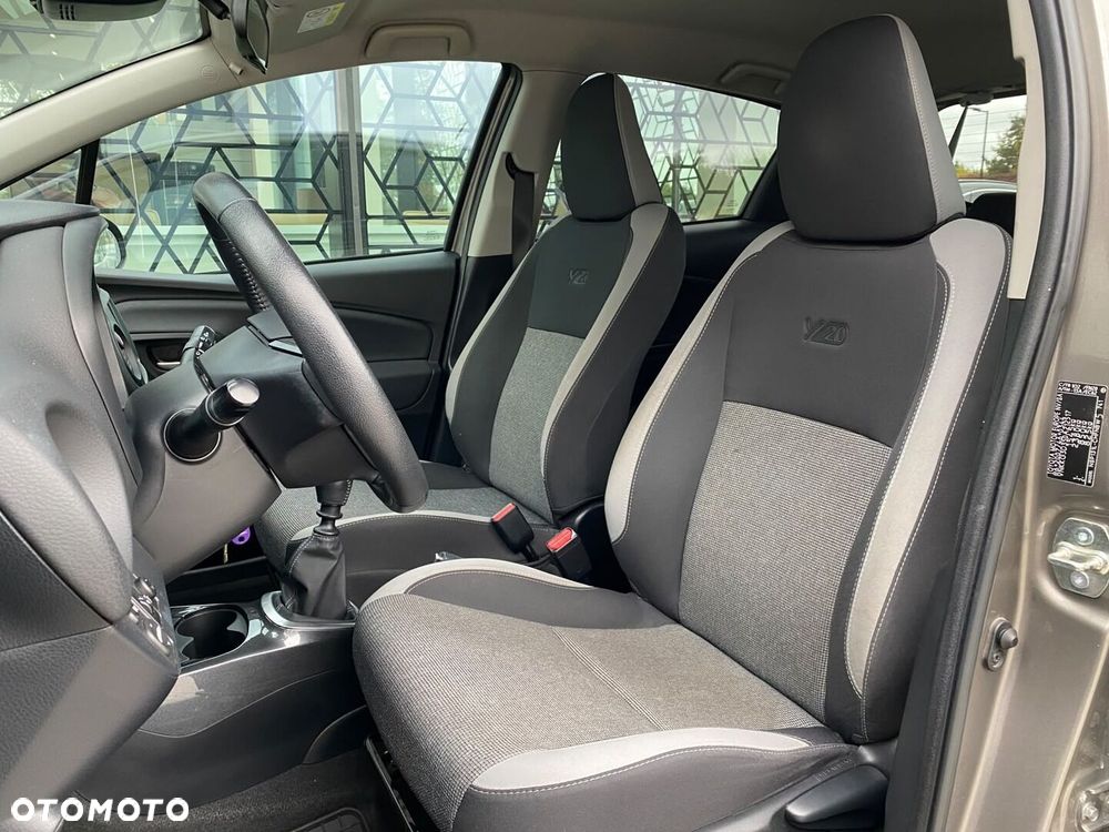 Toyota Yaris 1.5 Premium - 6