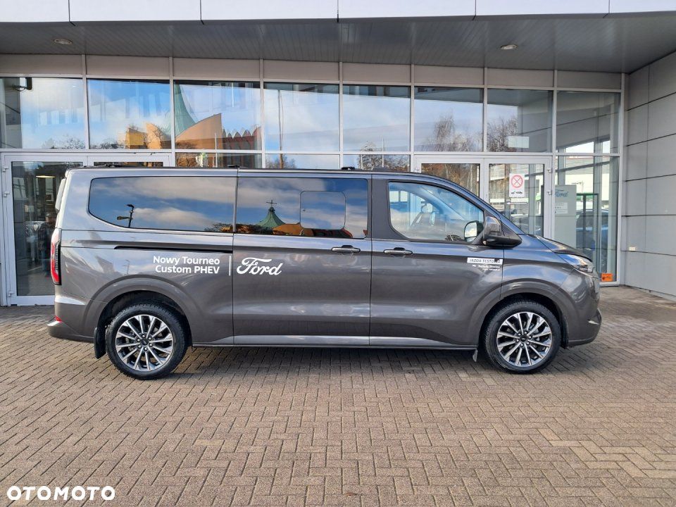 Ford Tourneo Custom - 5