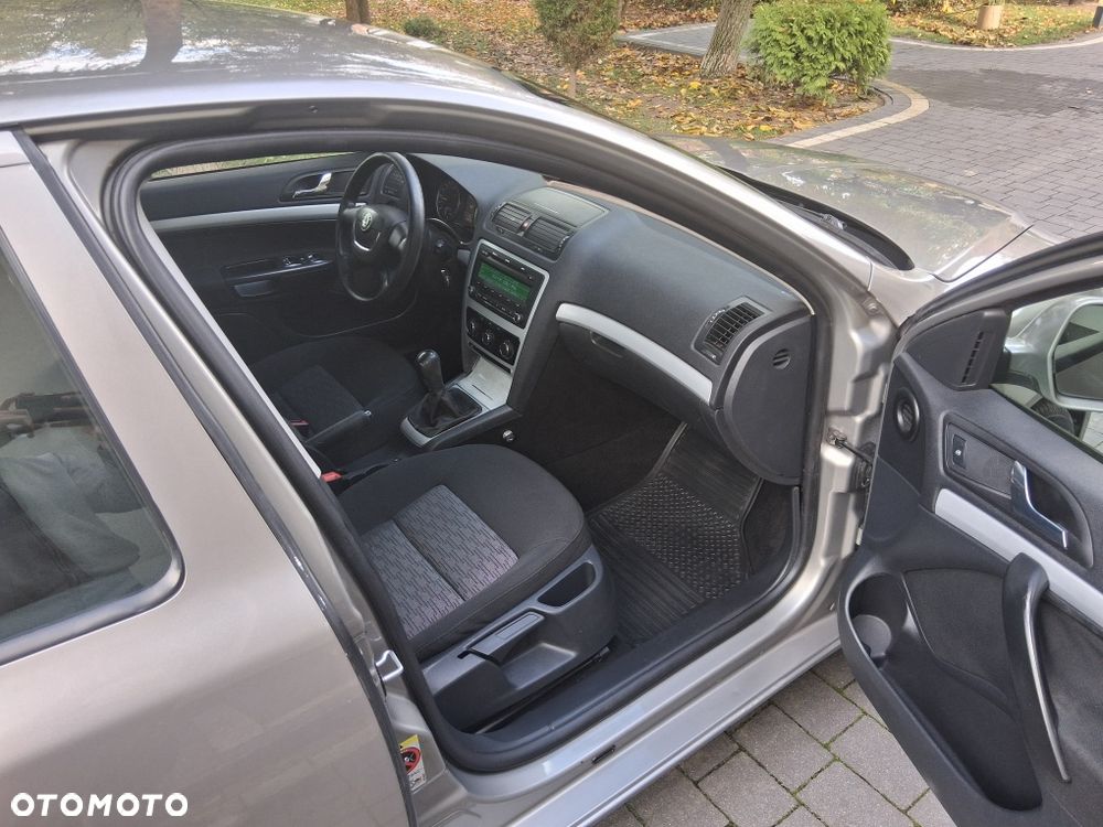 Skoda Octavia 2009 photo 5