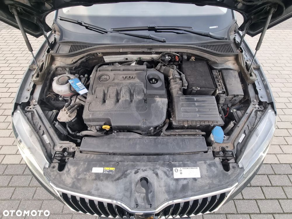 Skoda Superb Combi 2.0 TDI DSG Ambition - 22