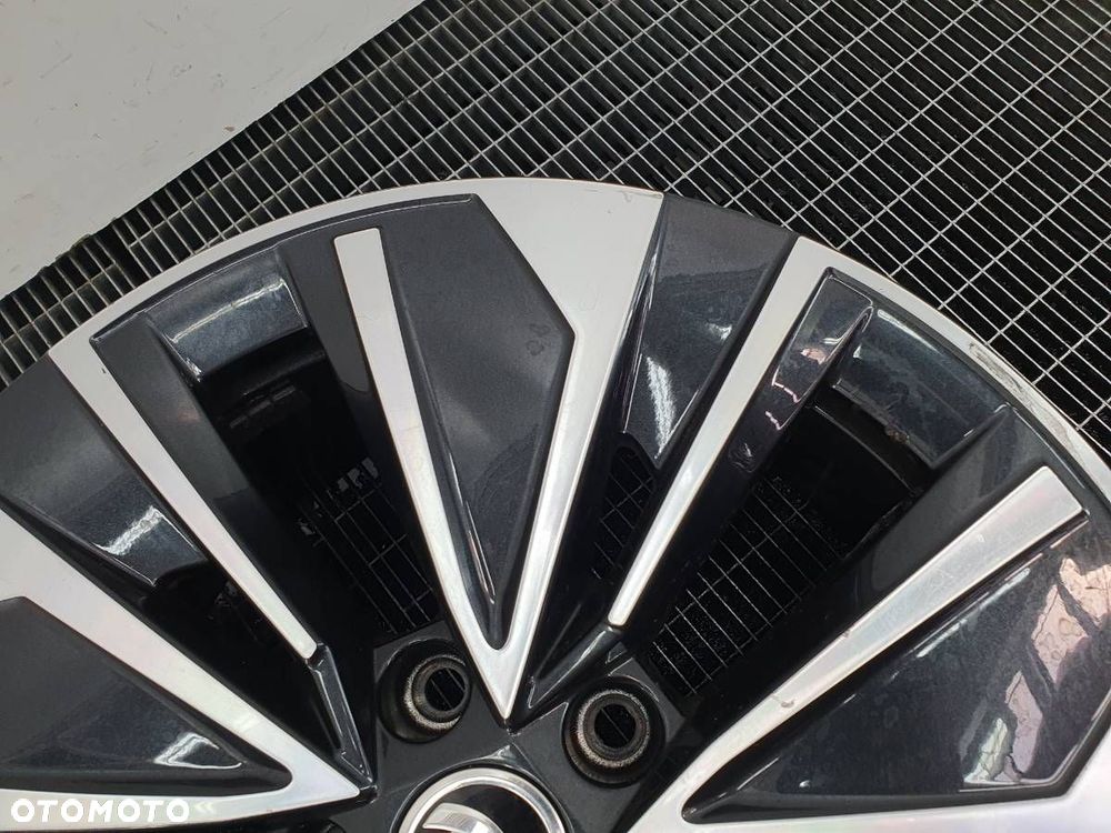FELGA ALUMINIOWA 17 ET41 3P0601025D SKODA SUPERB IV 3P 2024 - 4