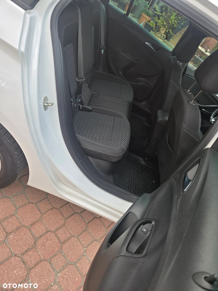 Opel Astra 1.6 BiTrb D (CDTI) Start/Stop Business - 12