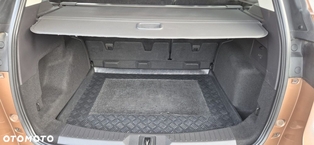 Ford Kuga - 11