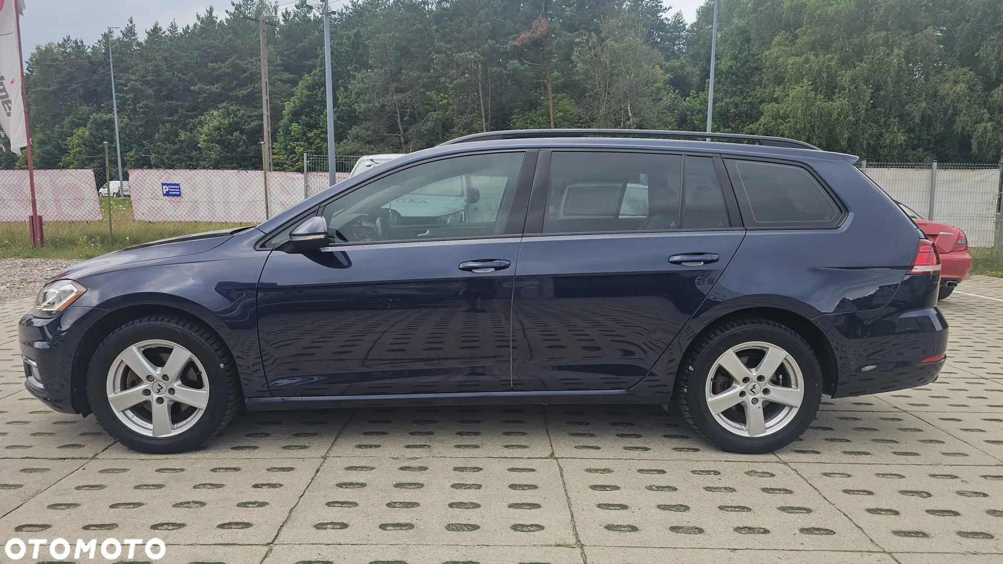 Volkswagen Golf - 6