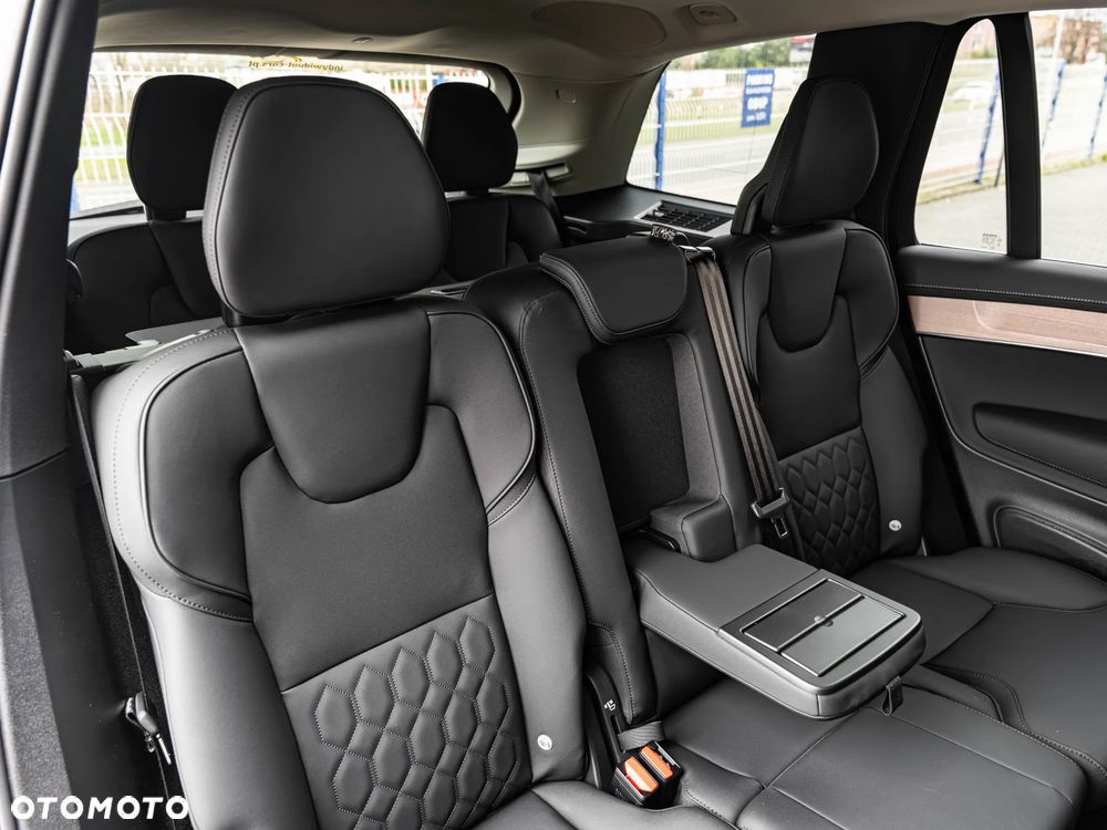 Volvo XC 90 B5 B AWD Ultra Bright - 26