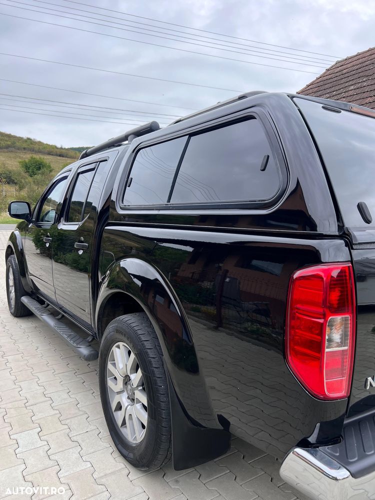 Nissan Navara 2.5 dCi DPF 4X4 Double Cab LE Plus Aut. - 3