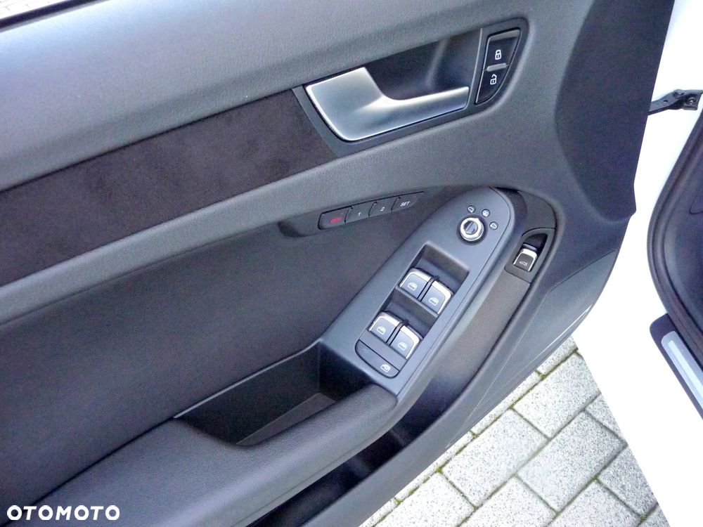 Audi A4 Limousine - 32
