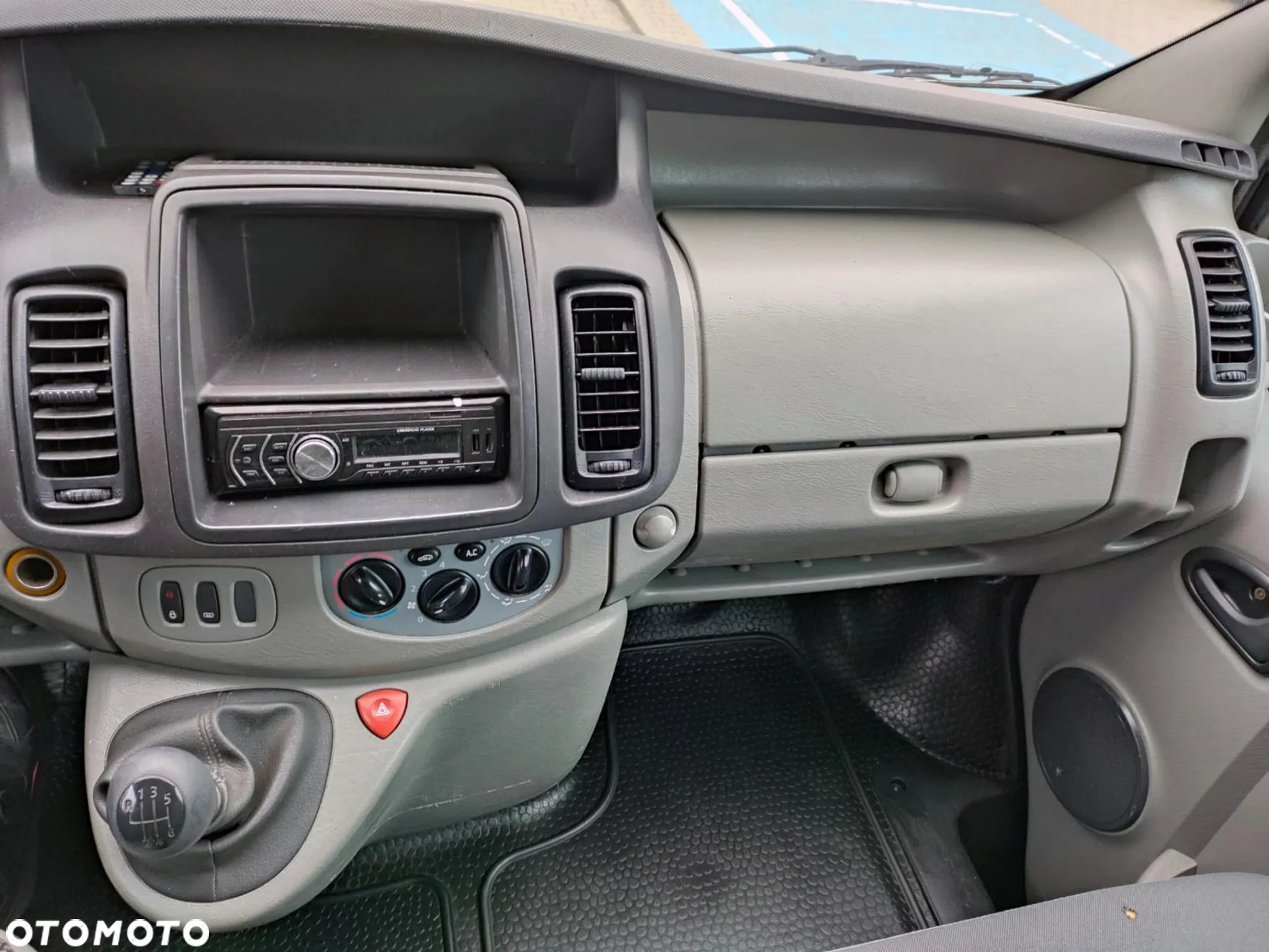 Opel VIVARO - 10