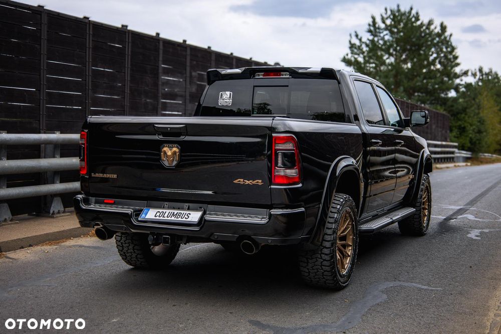 RAM 1500 5.7 Crew Cab Shortbed Laramie Black - 33