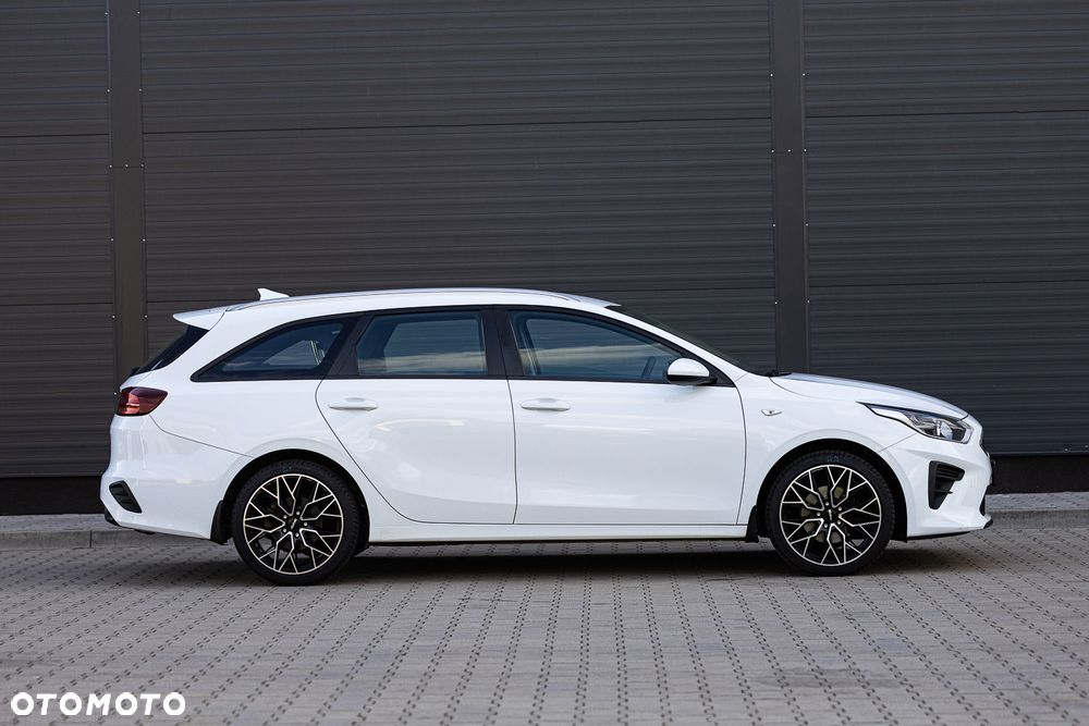 Kia Ceed 1.6 CRDi SCR GT-Line - 3
