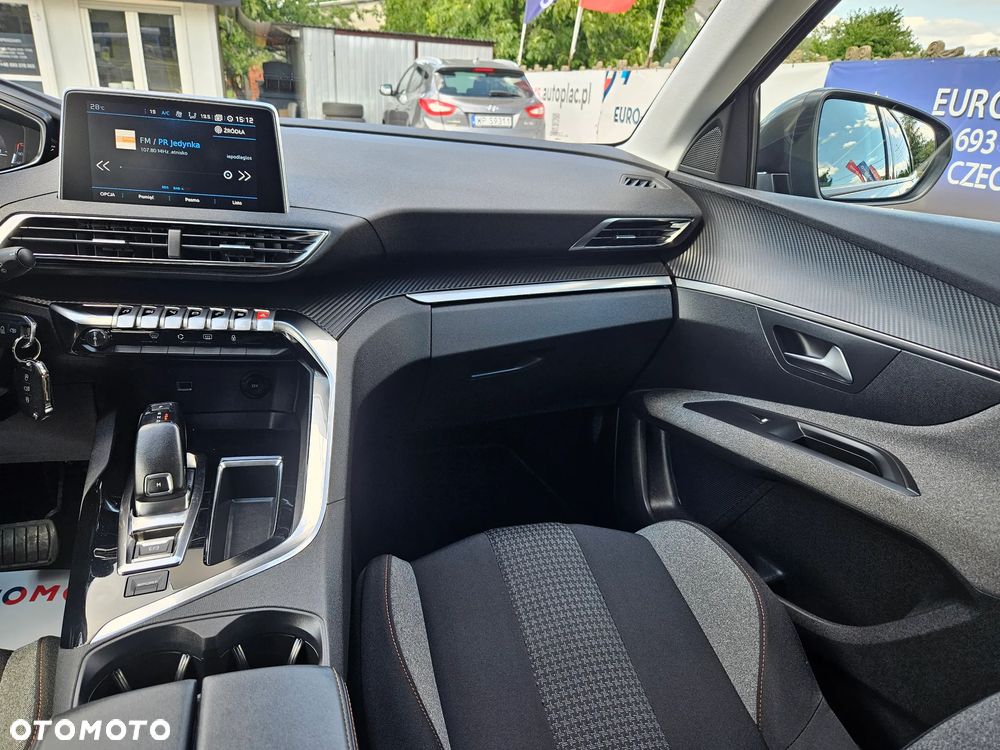 Peugeot 3008 1.5 BlueHDi Road Trip S&S EAT8 - 25