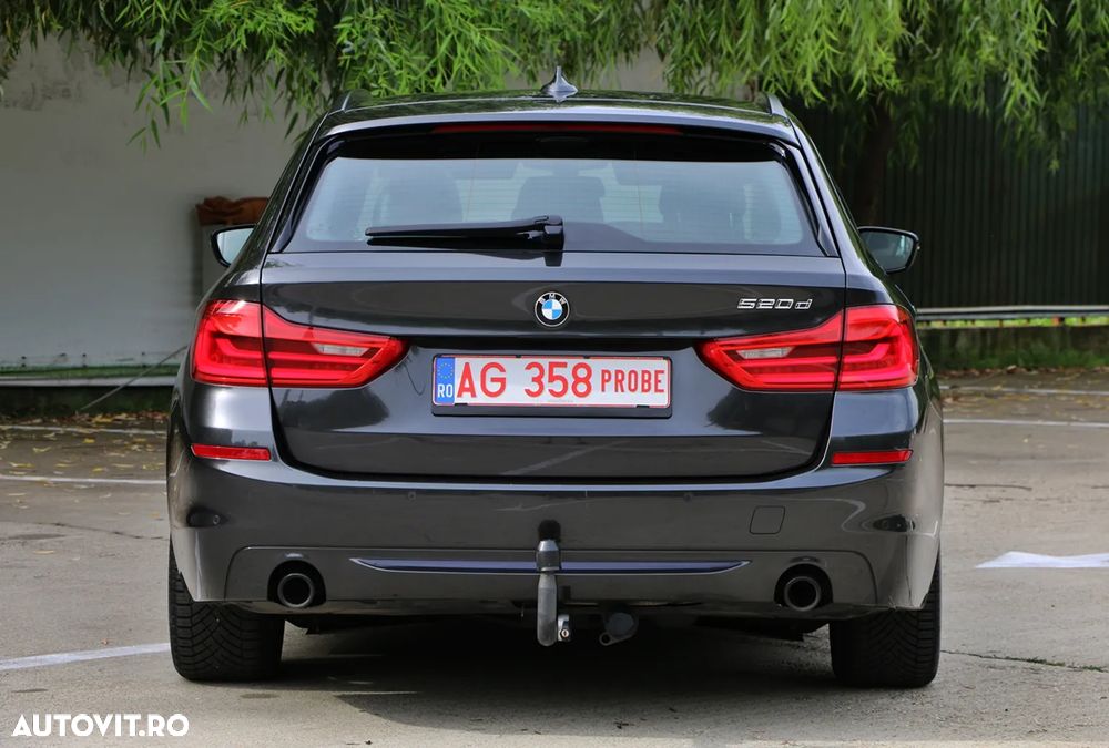 BMW Seria 5 520d Touring Aut. Sport Line - 10