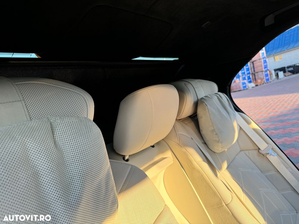 BMW M7 M760e xDrive AT PHEV - 12