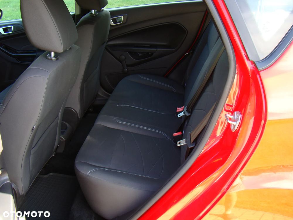 Ford Fiesta - 22