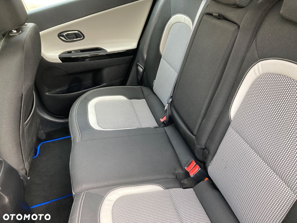 Kia Ceed 1.6 GDI ISG Platinum Edition - 13