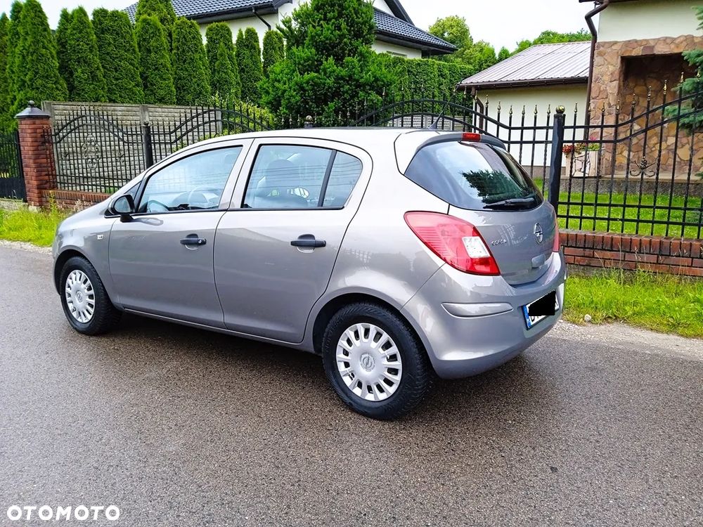 Opel Corsa 1.2 16V Cosmo - 6