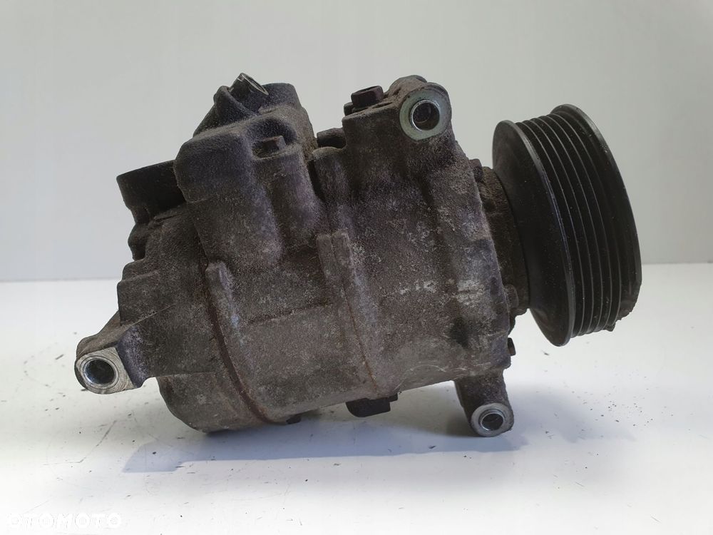 SPRĘŻARKA KLIMATYZACJI Audi A4 B8 2.0 TDI _ pompa 4F0260805AP - 3