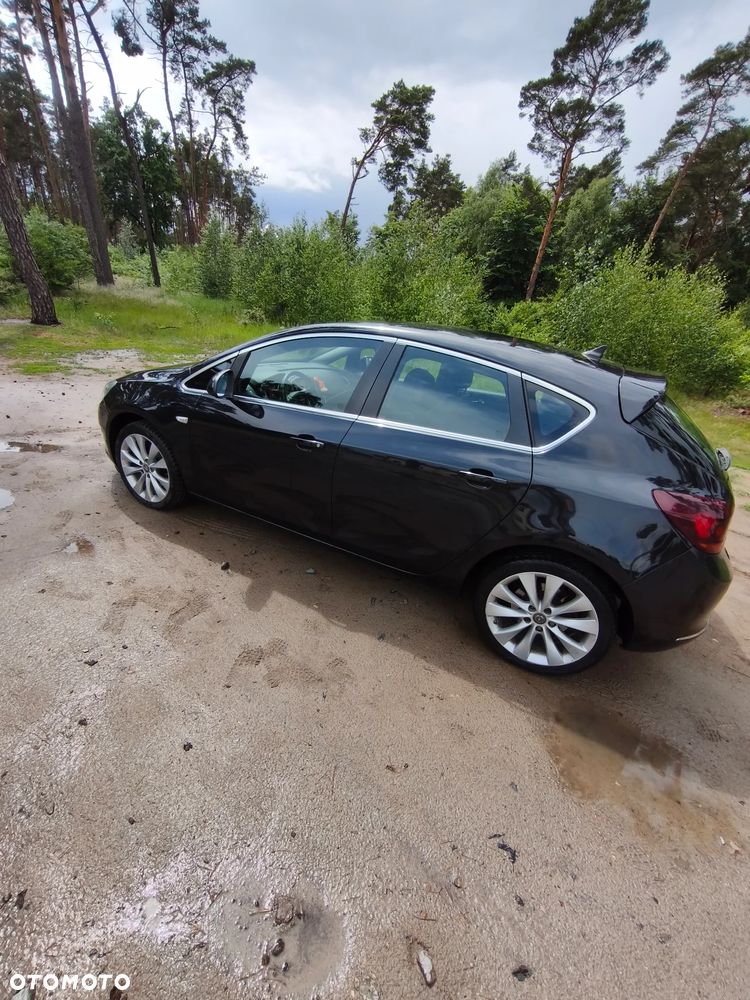 Opel Astra 1.6 CDTI Cosmo - 4