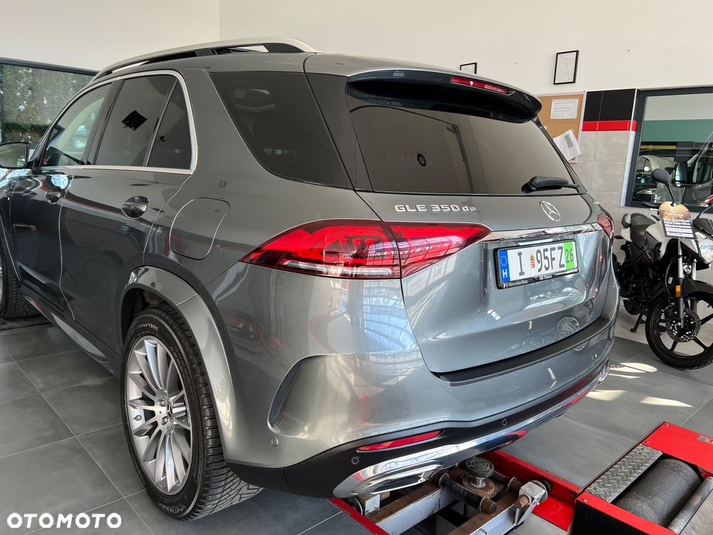 Mercedes-Benz GLE 300 d 4Matic 9G-TRONIC AMG Line - 5