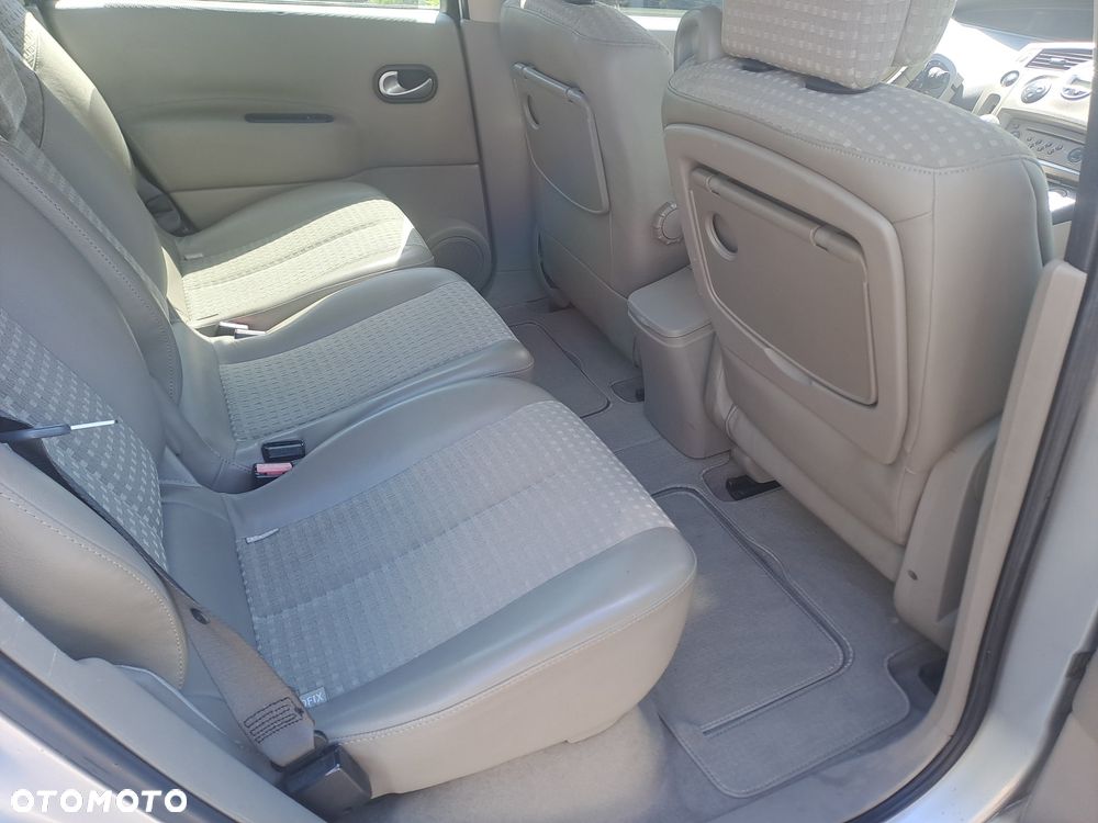 Renault Scenic - 7