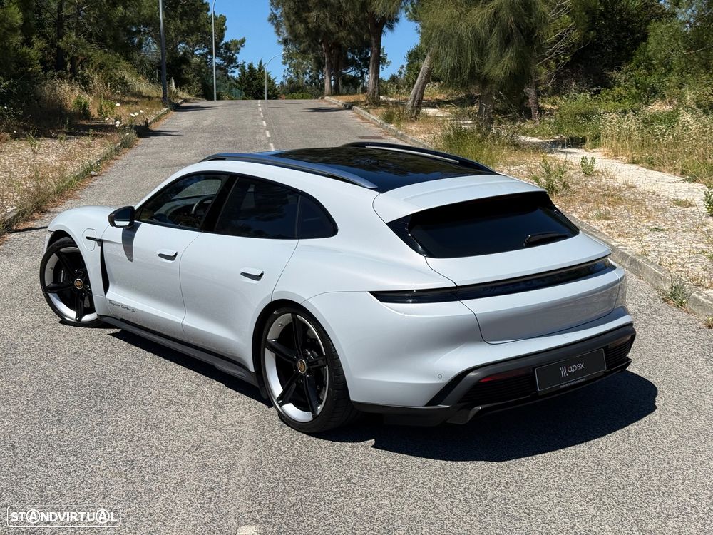 Porsche Taycan Sport Turismo Turbo S - 8