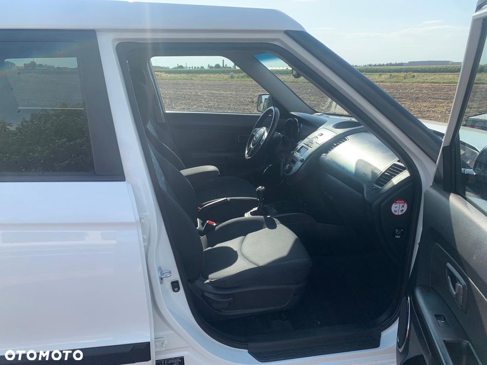 Kia Soul 1.6 CRDI Dream-Team Edition - 26