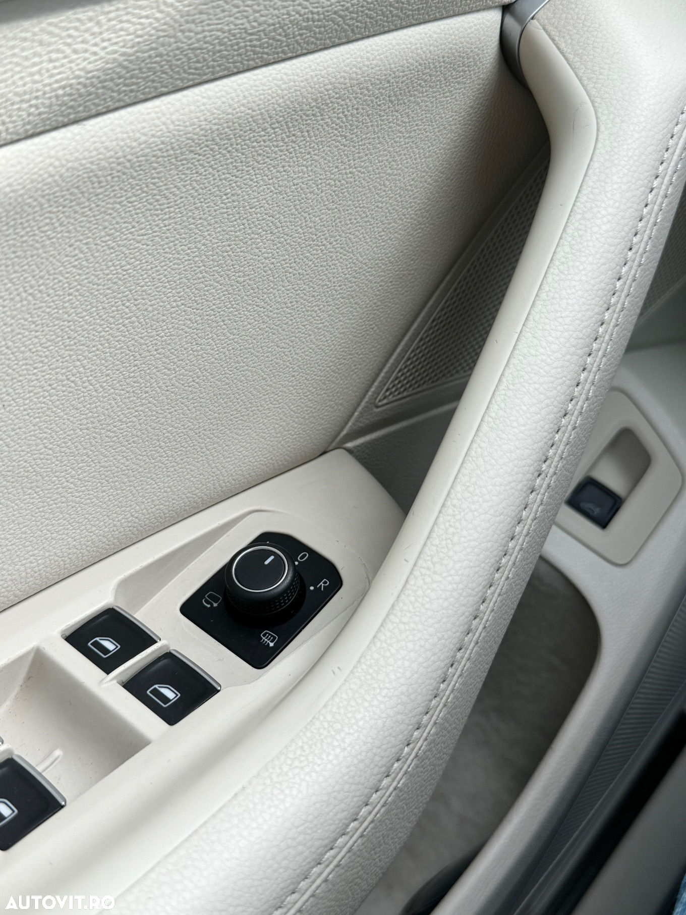 Volkswagen Passat Variant 2.0 TDI DSG Highline - 17
