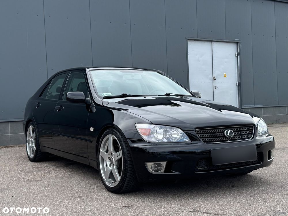 Lexus Is 2005 photo 4