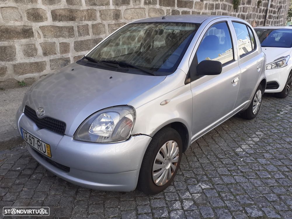 Toyota Yaris 1.0 Base C/Radio - 2