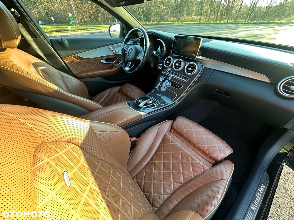 Mercedes-Benz Klasa C 450 AMG 4-Matic 7G-TRONIC - 12