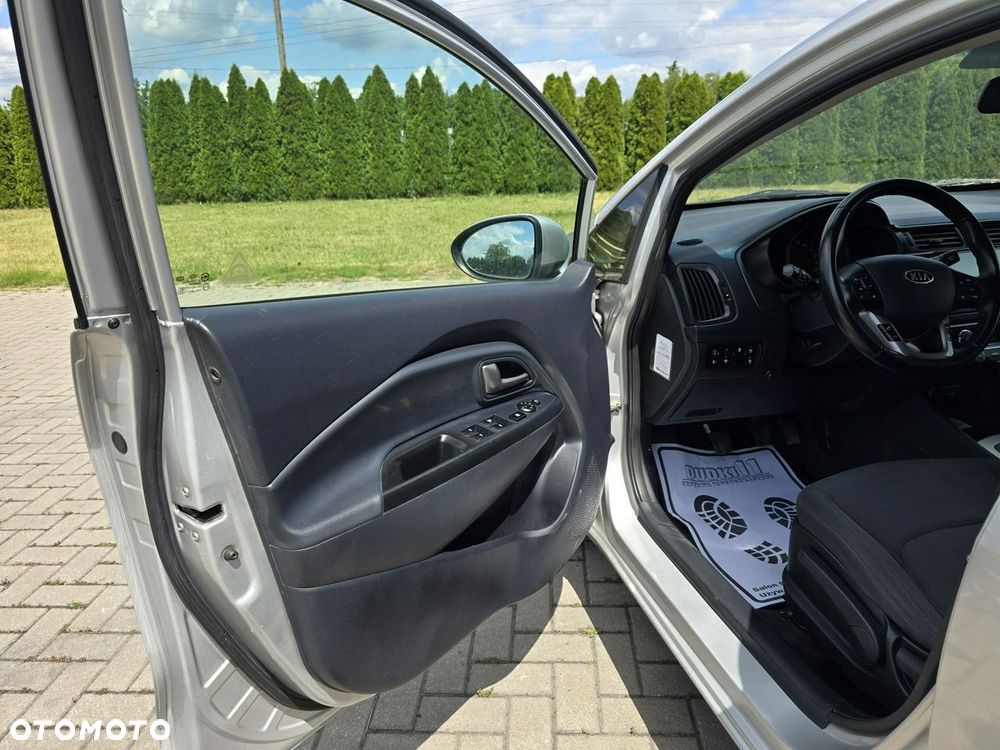 Kia Rio - 13