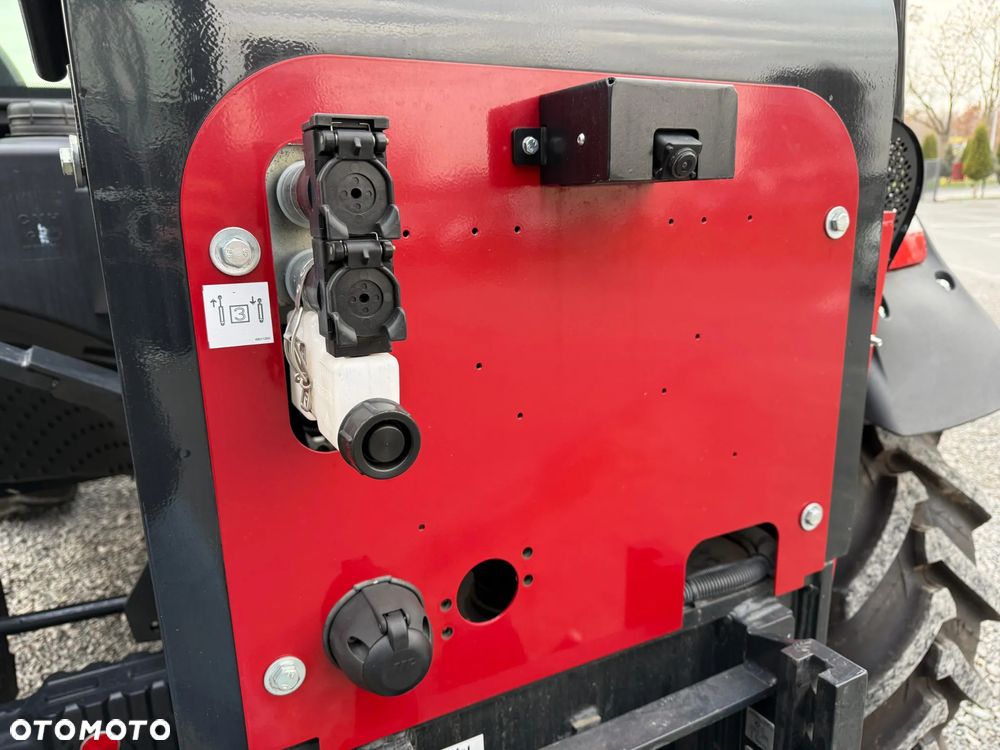 Case IH Farmlift 737 - 11