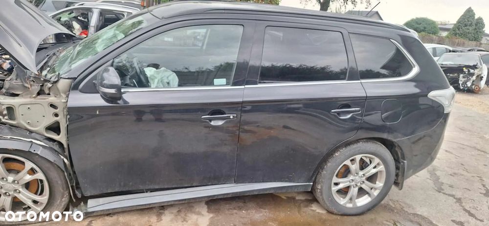 Mitsubishi Outlander III 2,0 4WD belka zawieszenie tył - 2