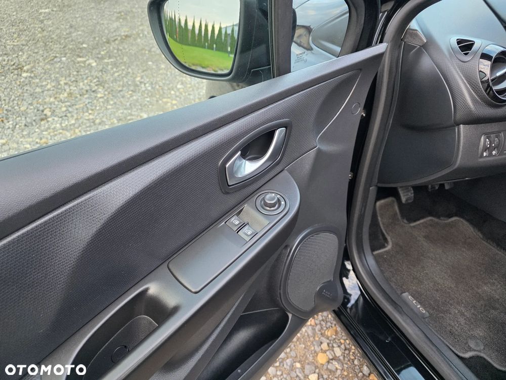 Renault Clio 1.2 16V 75 Authentique - 15