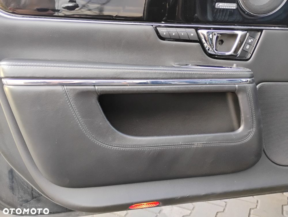 Jaguar XJ 3.0 V6 Kompressor AWD Langversion Portfolio - 27